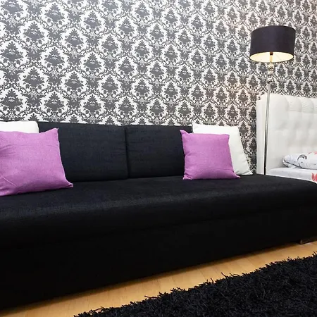 Apartment On Internatsionalnaya 13 *